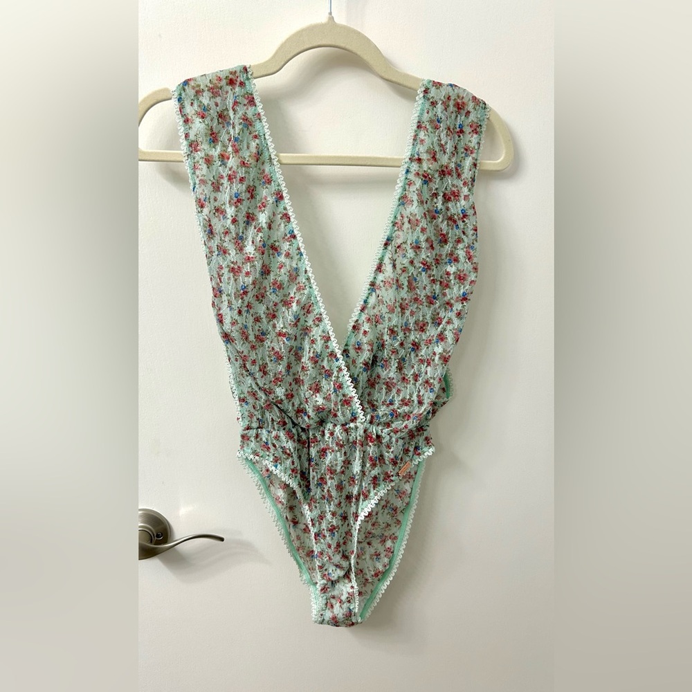 Daydream Nation Floral Lace Bodysuit Soft Aqua Sage color Med